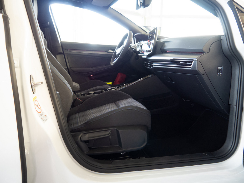 Golf VIII