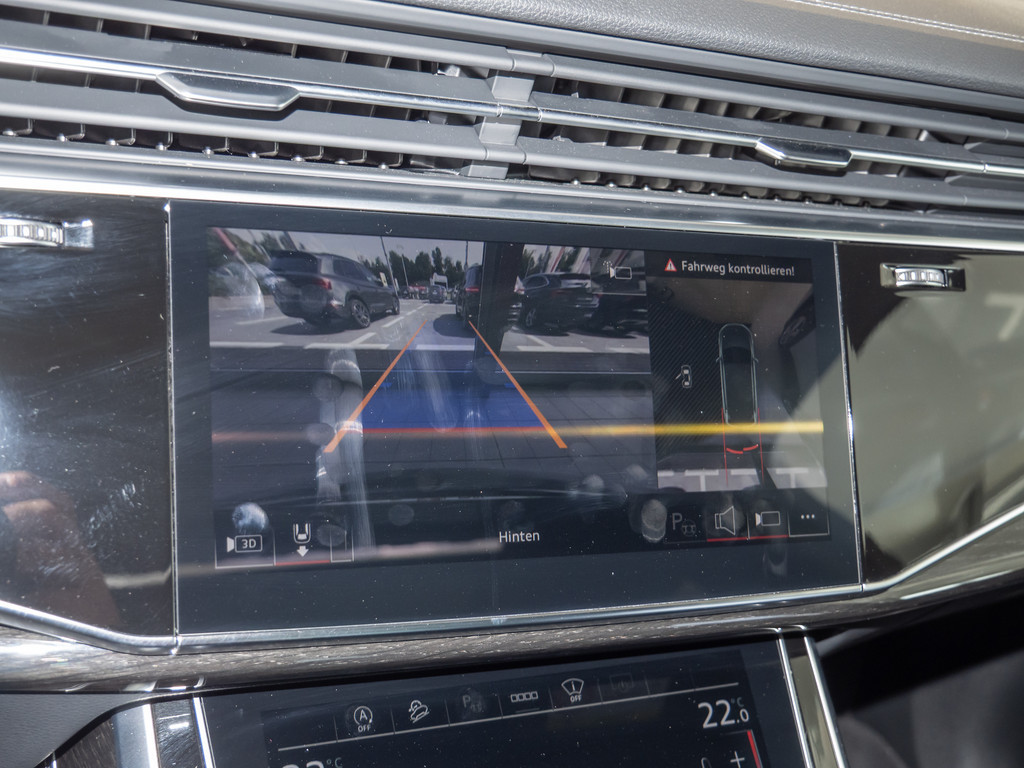 Q7