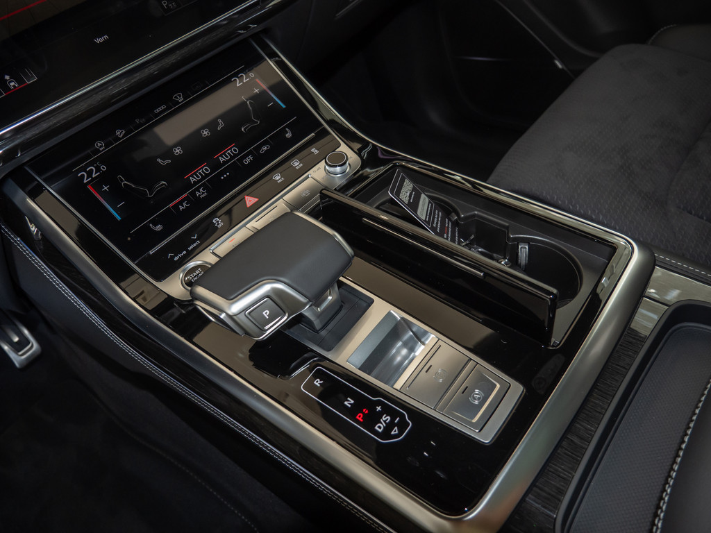 Q7