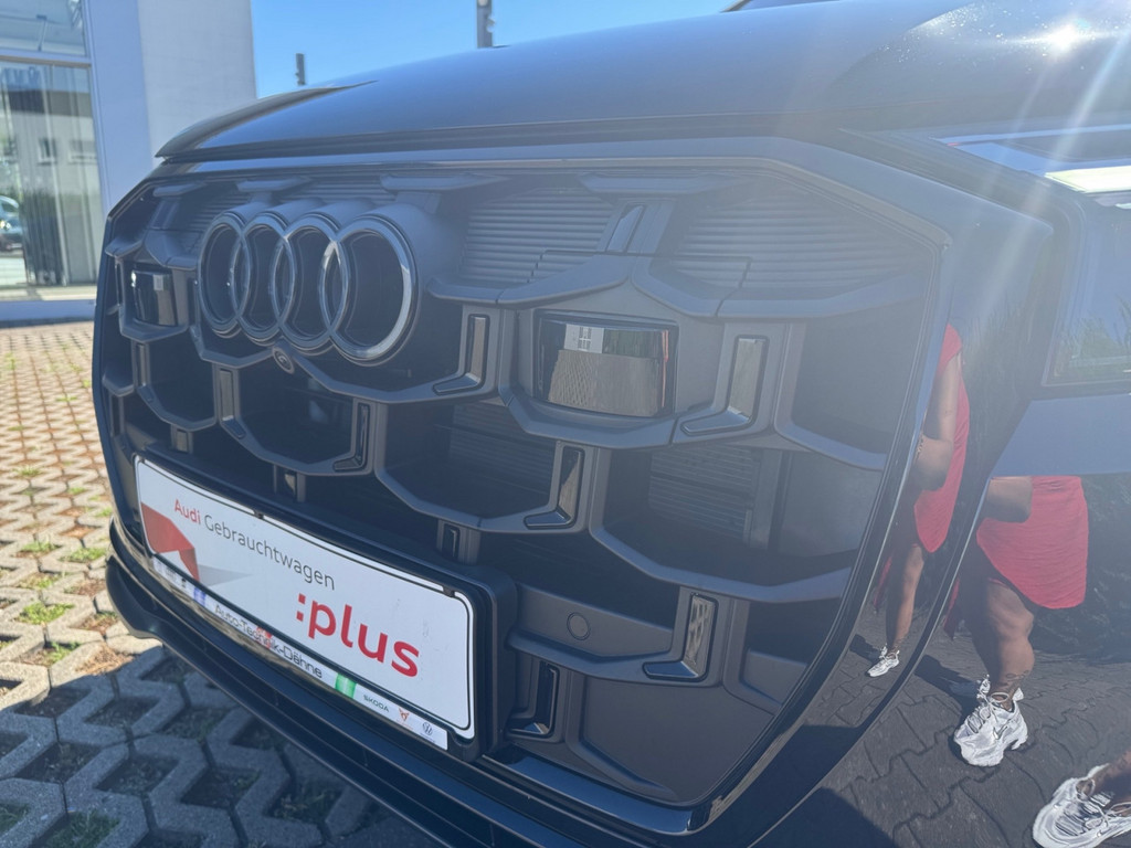 Q7