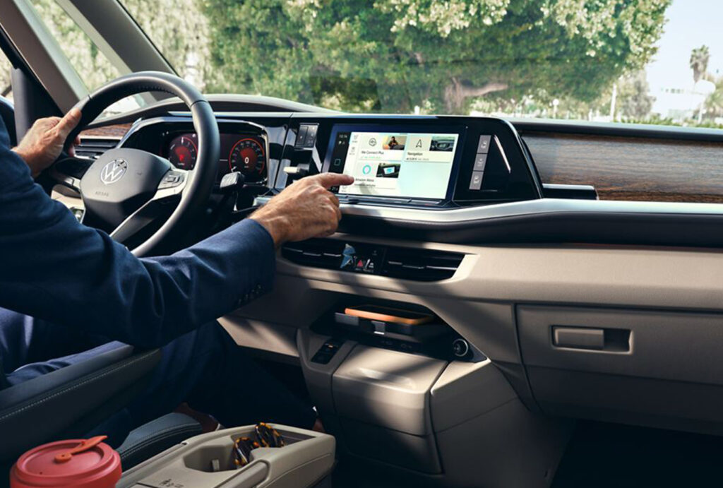 VW New Transporter Innenraum Infotainment
