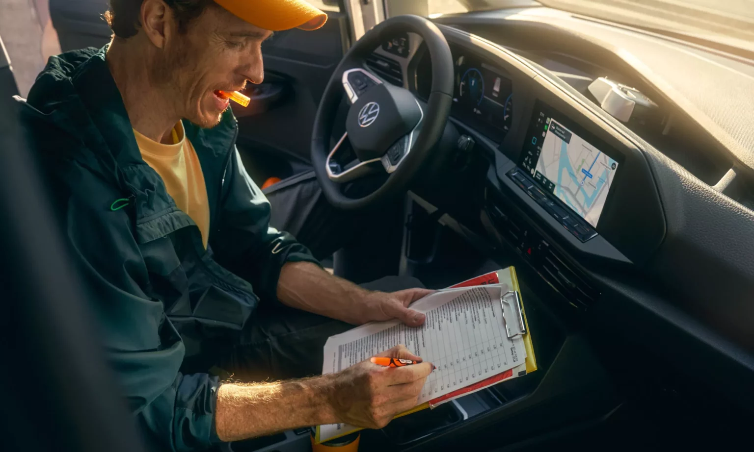 VW Caddy Cargo Innenraum Infotainment