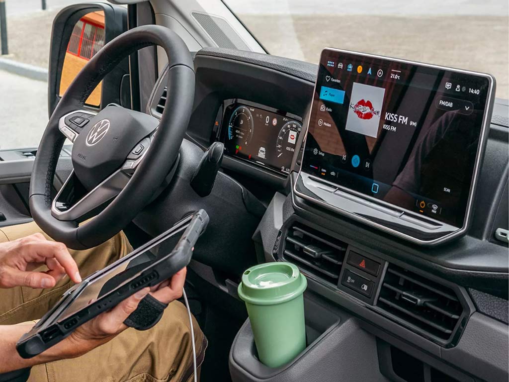 VW Crafter Innenraum Infotainment